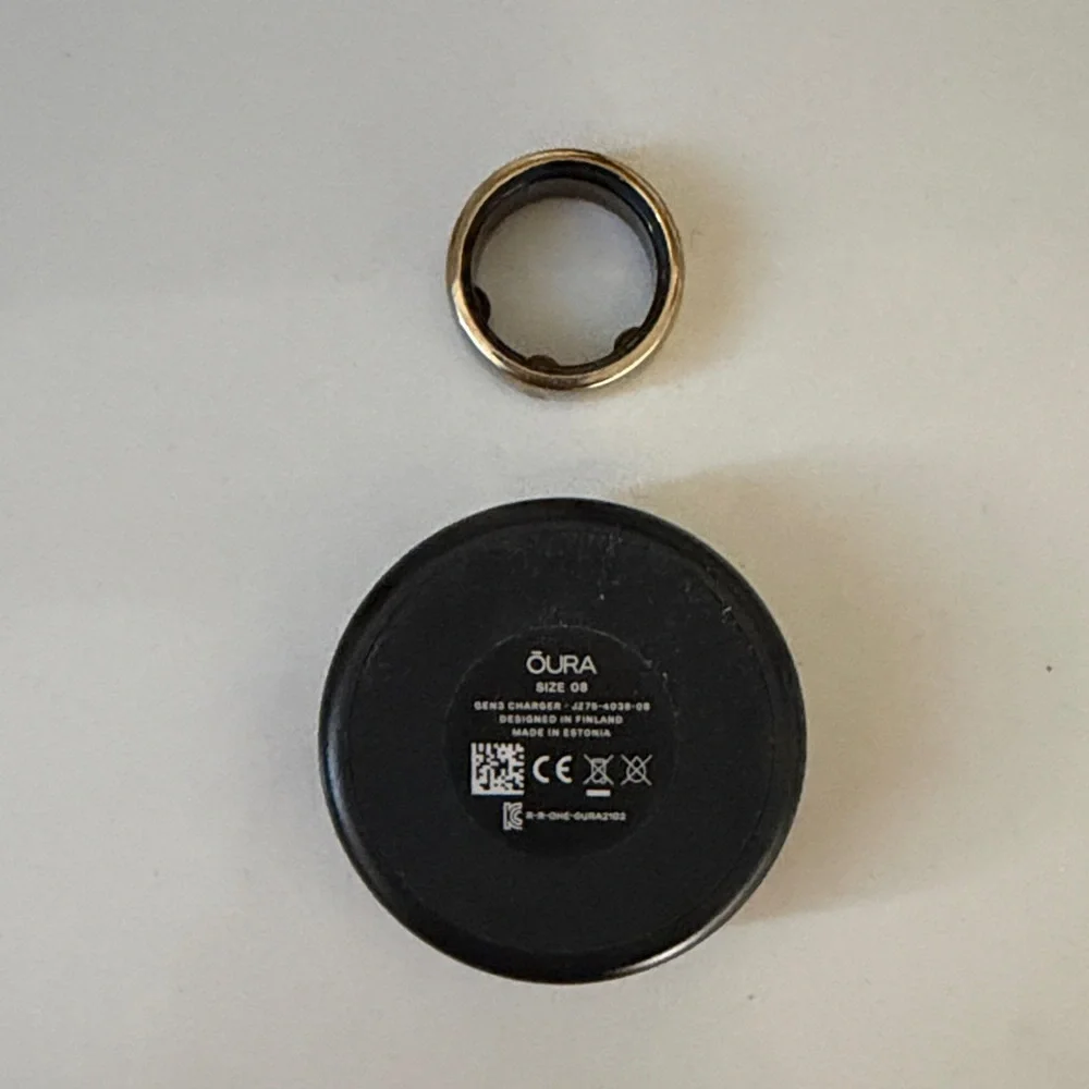 Oura Gen 3 Horizon Gold Ring with Charger Size 8